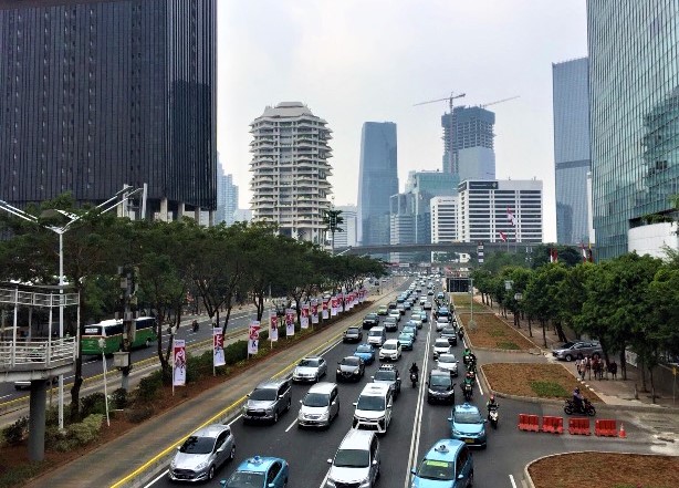 Jakarta Sudirman Skyline Cars.jpg