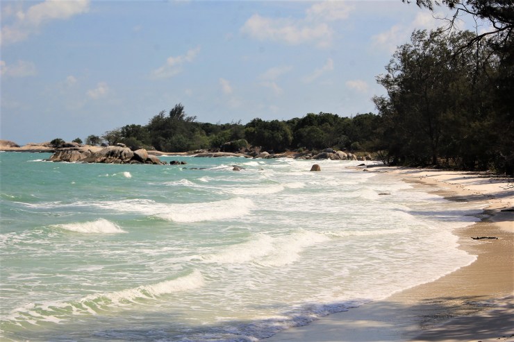 Penyabong Beach Süden