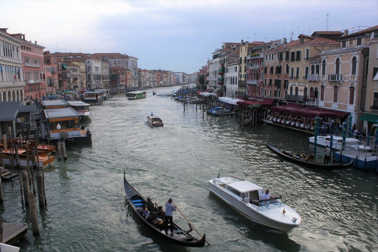 Rialto Brücke Blick runter